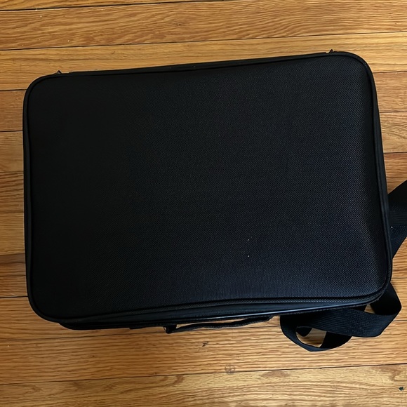 Professional Makeup Case - Picture 8 of 9